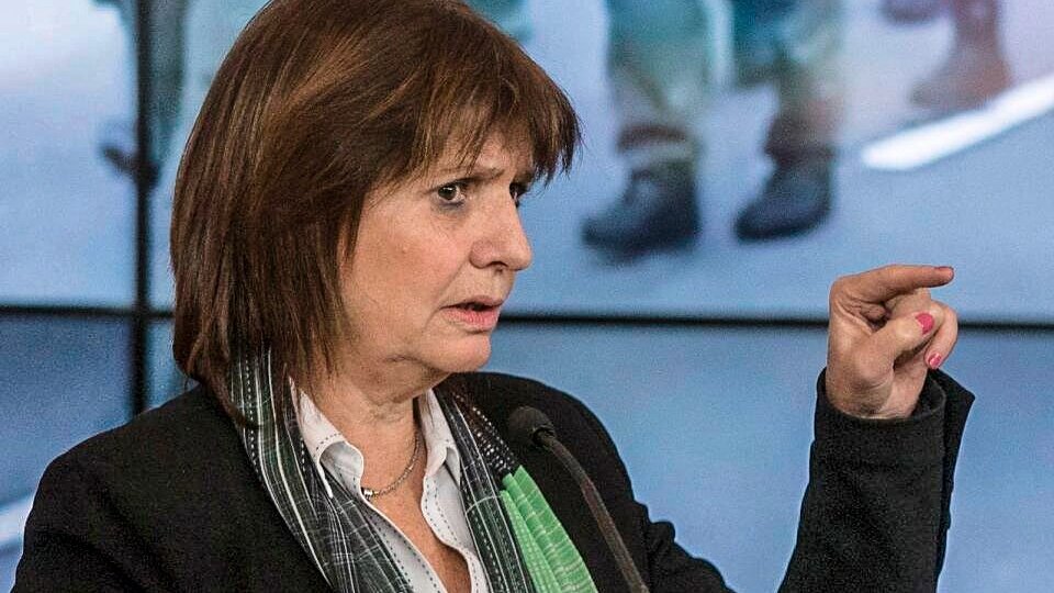 Patricia Bullrich sigue con su nostalgia del 2001 y ahora pide Estado de sitio | Tras los robos a supermercados