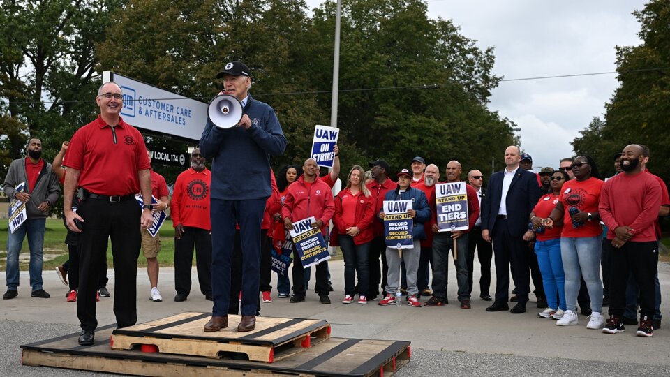 Biden visited an auto sector picket and gave his support to the union |  The US president said they deserve a “significant increase”