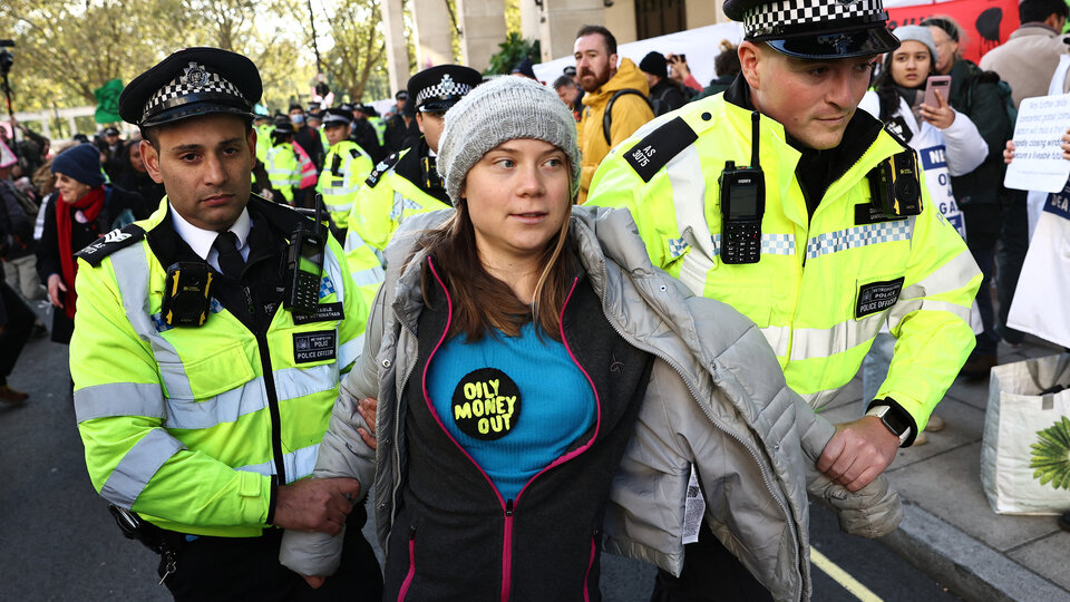 Greta Thunberg fue detenida en Londres | En una manifestación contra el lobby petrolero