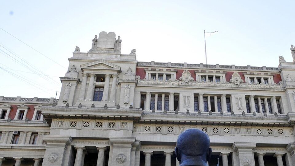 Declaran inconstitucional el pago de Ganancias para magistrados | Lo hizo el juez Pablo Cayssials ante un planteo del fiscal José Agüero Iturbe