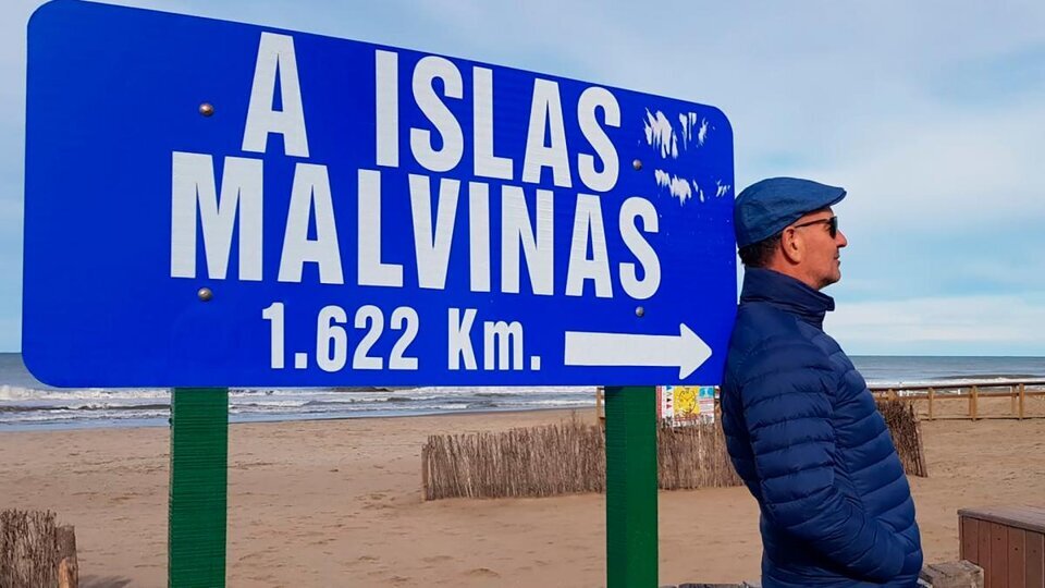 Presentan la muestra fotográfica "Malvinas Cuatro Viajes"