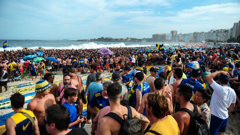 Hinchas de Boca celebran éxito en Copacabana |  Sin violencia