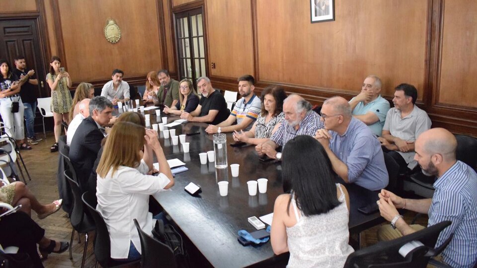 Un aumento para los estatales | El Gobierno acordó con ATE y UPCN en paritarias