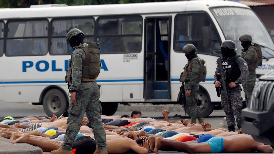 Ecuador: detuvieron a 68 personas que pretendían tomar un hospital | Los supuestos terroristas buscaban resguardar a un herido en Guayas