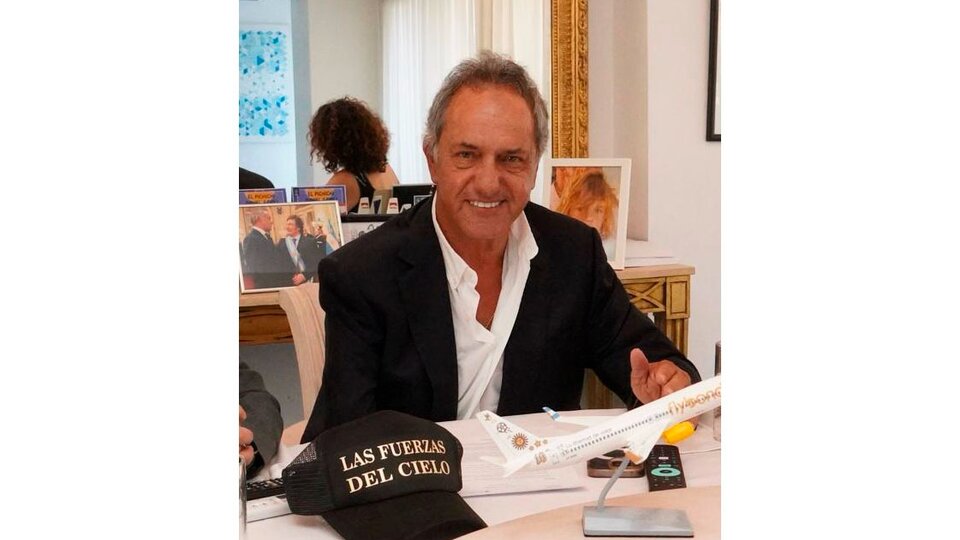 El largo y sinuoso camino político del flamante libertario Daniel Scioli | De Menem, Duhalde y Néstor Kirchner a la ultraderecha