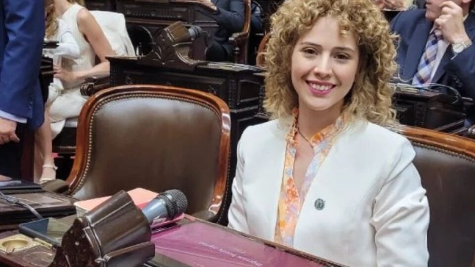 Las perlitas de la sesión en el Congreso: del “Viva Cristo” de una diputada al nuevo slogan peronista y los retuits presidenciales para que “aparezcan tetonas” | Una jornada de debate y otras yerbas