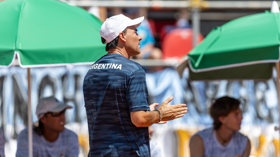 ¿Resultados perdedores?: Argentina empata en Copa Davis contra el débil Kazajstán |  Serundolo comenzó con triunfo, mientras que Etcheverry, reemplazado por Correa, perdió su debut por puntos.