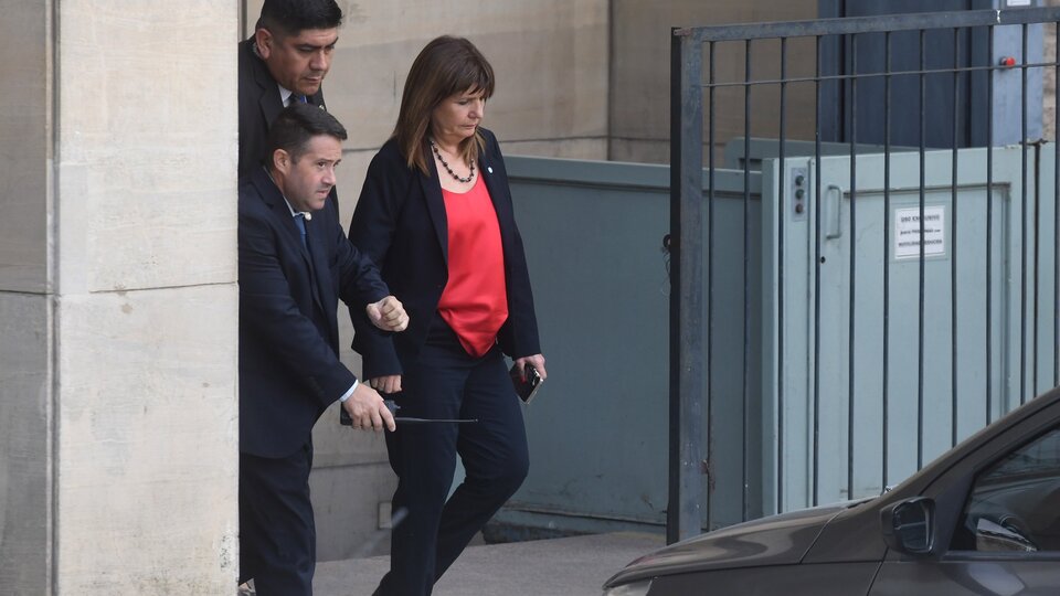 Patricia Bullrich tuvo que ir a defender su protocolo antipiquetes  | En una audiencia con el juez Casanello