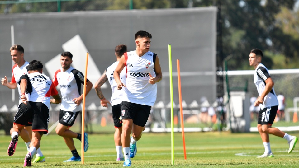 River Plate: Demichelis pierde a Borja pero recupera a Solari y a Echeverri | Bajas y regresos con vistas al Superclásico de la fecha 7 | Página|12