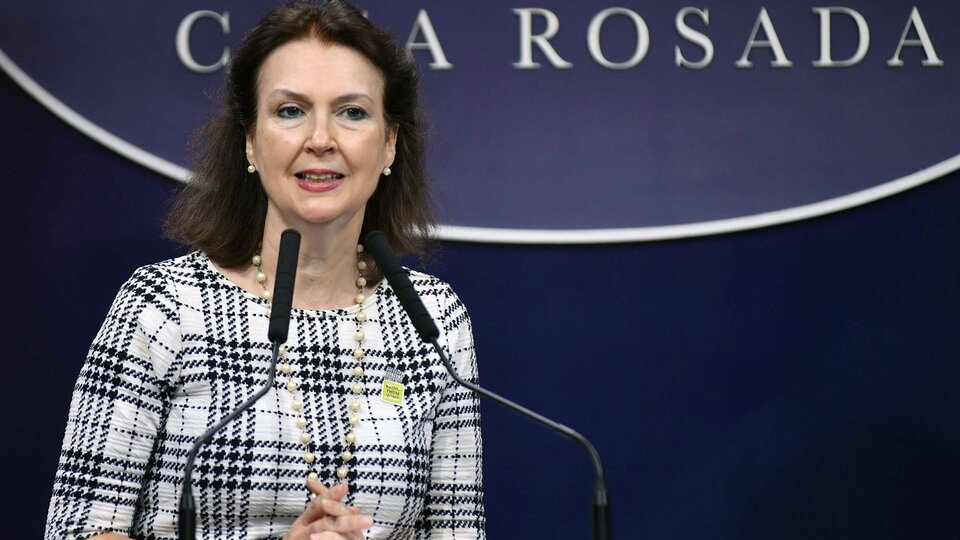 Diana Mondino, La Canciller Que Fogonea Trolls Contra Un Presidente ...