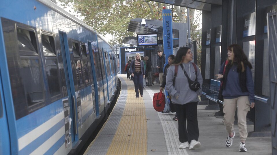 La Unión Ferroviaria denunció el despido sorpresivo de 100 trabajadores  | El gremio se declaró en estado de alerta 