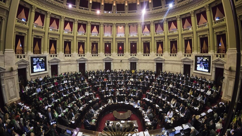 La oposición busca darle un golpe en el Congreso al ajuste educativo | Unión por la Patria convocó a una sesión en Diputados para este miércoles