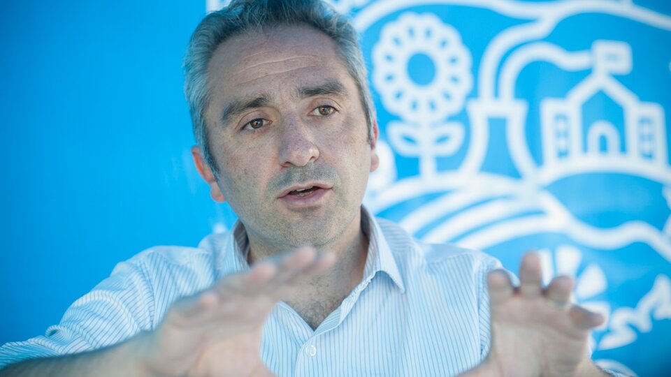 Paños fríos a la interna peronista | Andrés Larroque pidió “sentarse y saldar debates”