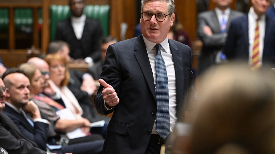 Gran Bretaña: seis pasos para ganar las elecciones  | Keir Starmer presentó el programa de gobierno del Partido Laborista