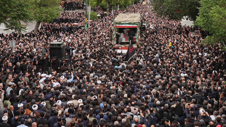 Irán tuvo su primer día de luto oficial por la muerte de Ebrahim Raisi | El presidente ultraconservador murió el domingo en un accidente de helicóptero