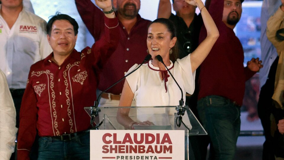 Sheinbaum ended his campaign in front of a crowd of |  At El Zócalo he pledged to continue Lopez Obrador’s administration in Mexico