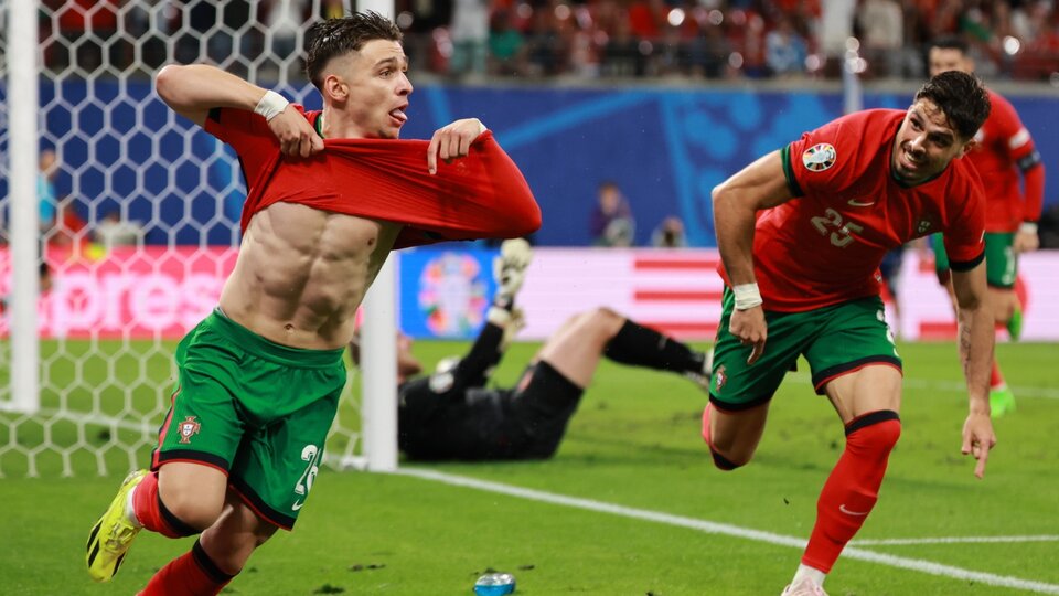 Portugal garantiu a vitória nos descontos |  A equipa de Cristiano Ronaldo anula o resultado frente aos checos