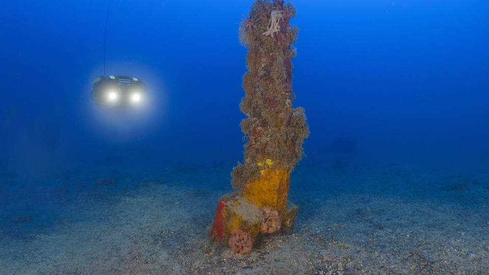 Hallan un ancla de época romana del año 253 a.C. en el fondo del mar en el sur de Italia