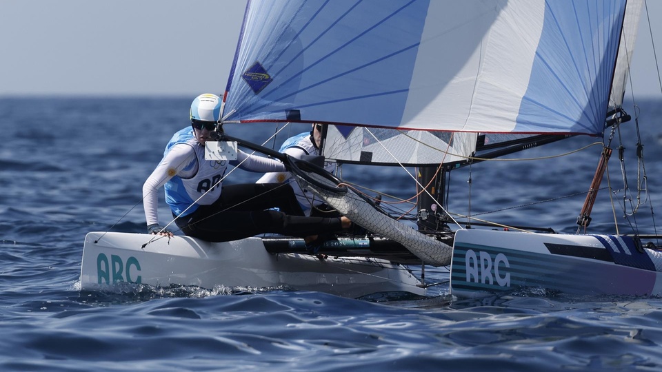 Majdalani y Bosco le dan a Argentina segunda medalla en París 2024 |  Consiguieron la plata en Vela Nagra 17