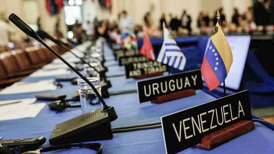 Venezuela: la OEA aprobó una resolución que pide publicar las actas electorales