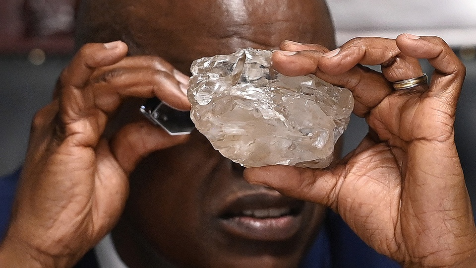 World’s second largest diamond discovered in Botswana | 2,492 carats, which is the size of a tennis ball