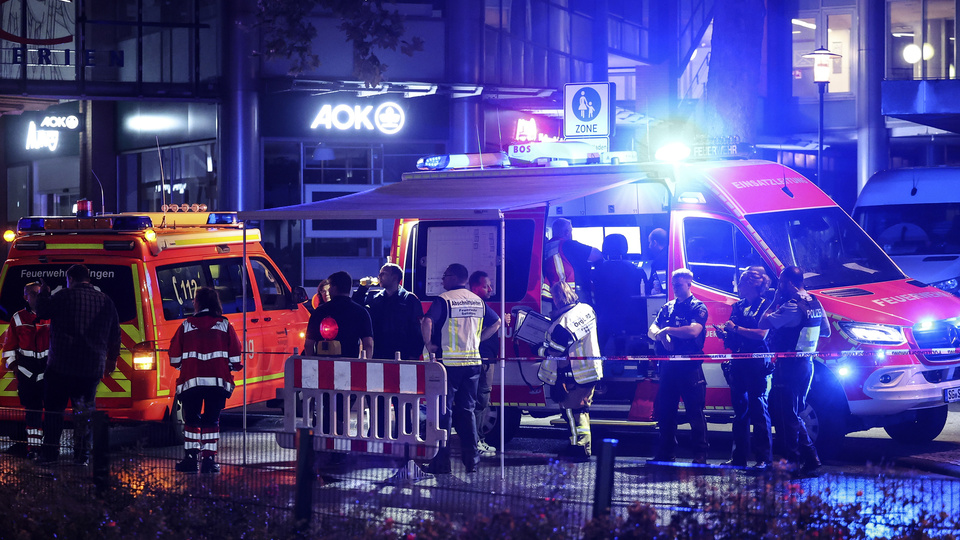 Three killed in stabbing attack at party in West Germany | Celebrating the 650th anniversary of the city of Solingen