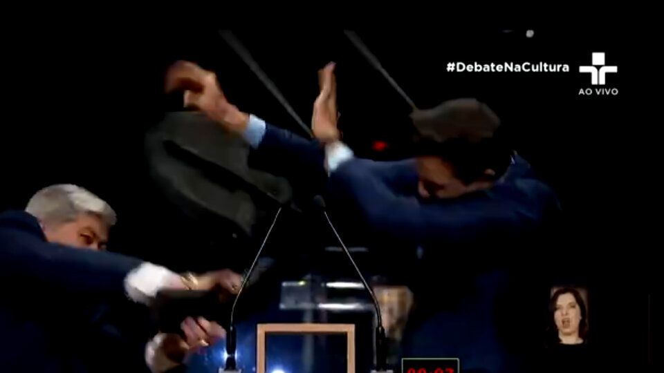 Chair thrown in Brazil: One candidate hits another at debate in Sao Paulo | Extreme right winger Pablo Marcel ended up with broken ribs