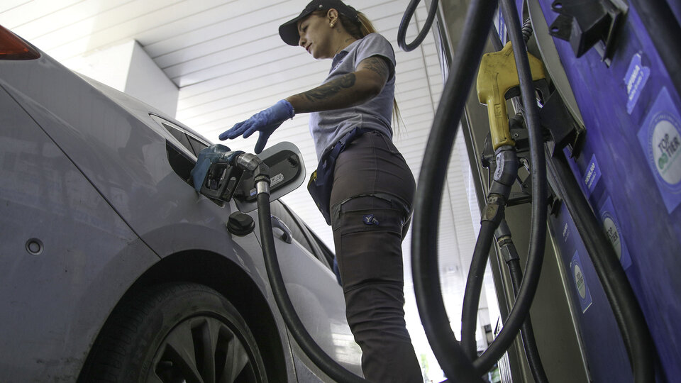 Fuels: due to the fall in the price of a barrel of oil, gasoline and diesel prices have dropped by up to 3%