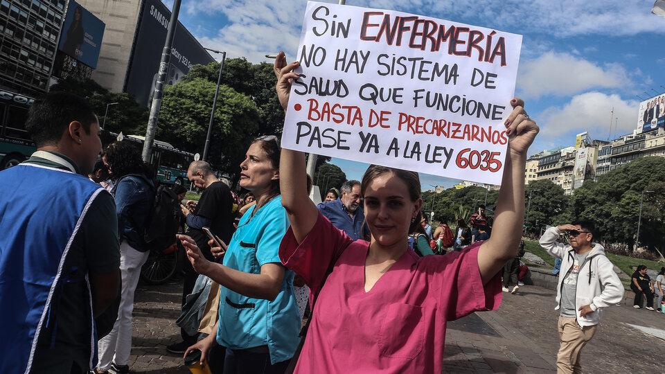 Paro de enfermeros: reclaman que los reconozcan como profesionales de la salud