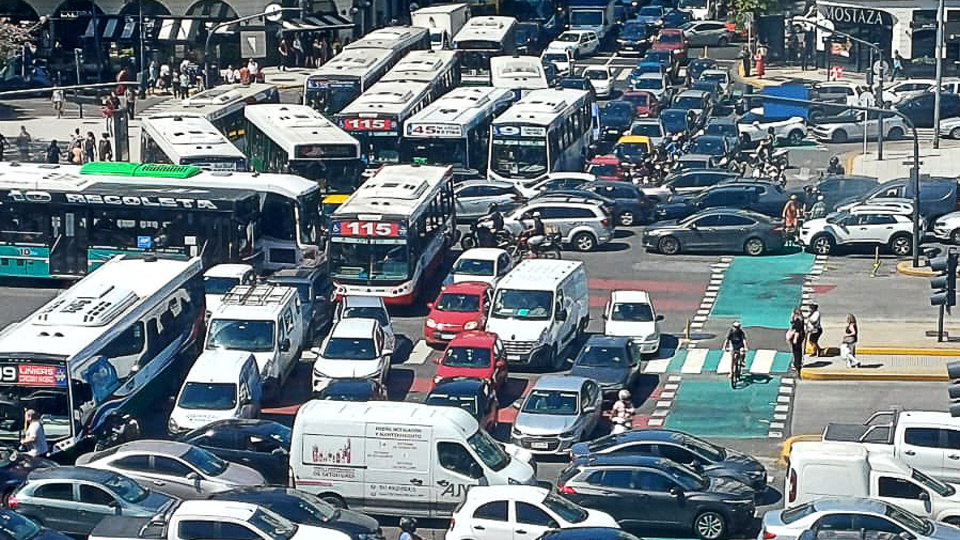 Buenos Aires Heat Wave: City of Fury with 44°C and Massive Power Outages