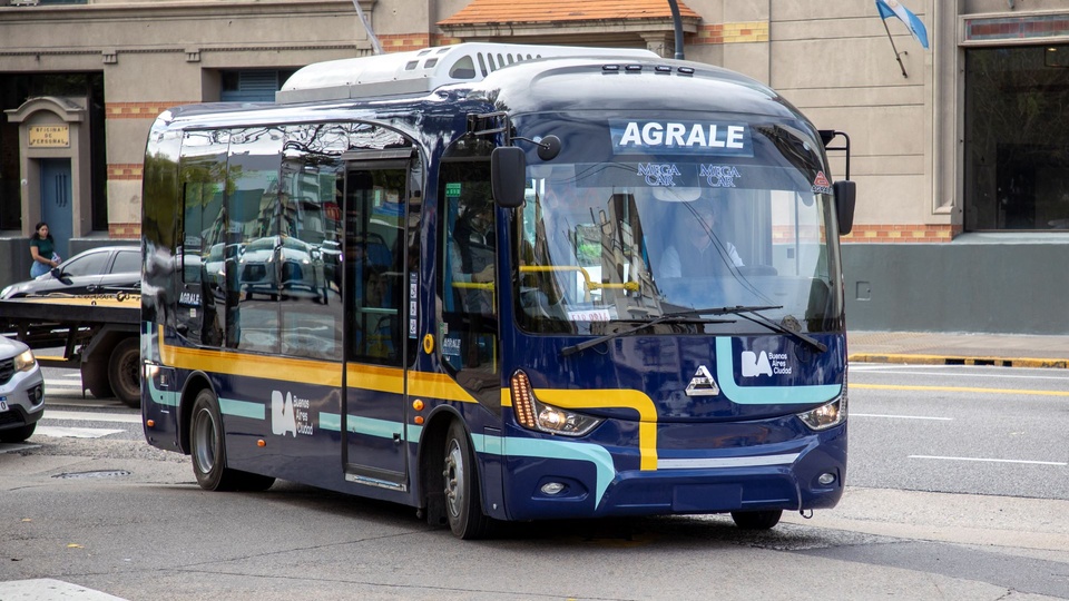 Los nuevos colectivos eléctricos ya circulan por la Ciudad de Buenos ...