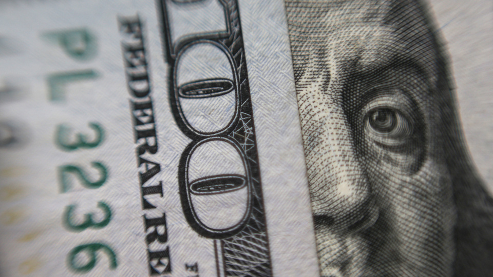 Dólar en alza: Cambios en el mercado y políticas gubernamentales