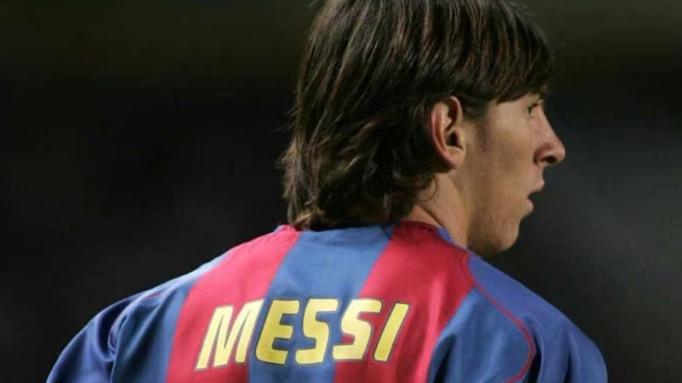 Messi Celebrates 21 Years Since Barcelona Debut with Nostalgic Throwback Photo