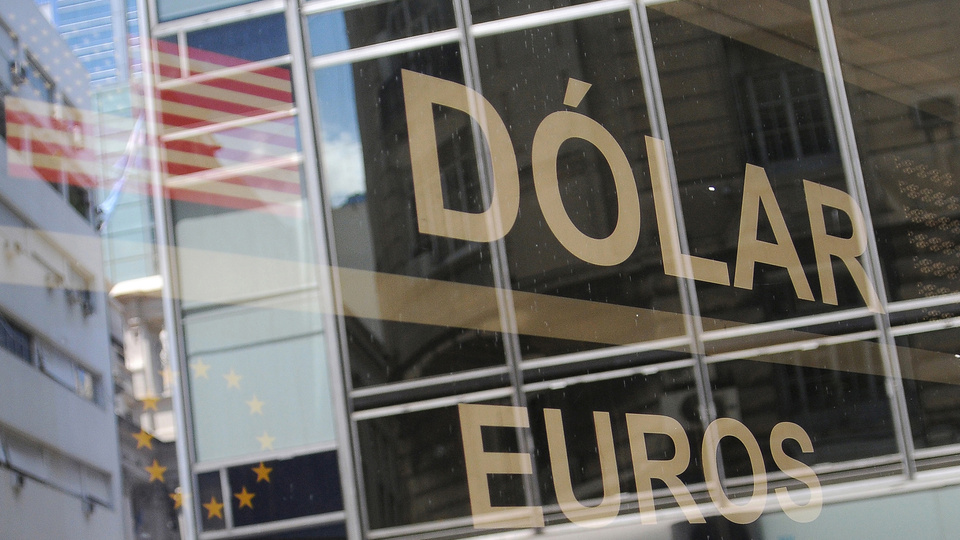 Le dollar continue de chercher son niveau | Maturité des bons du Trésor pour 10 milliards de pesos