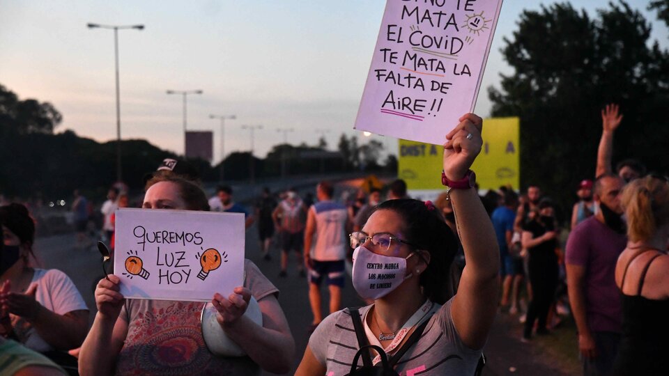 Cortes De Luz Y Ola De Calor: Hora A Hora, Se Suman Miles De Usuarios ...