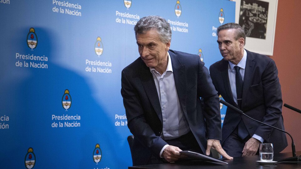 Mauricio Macri hablÃ³ en una conferencia de prensa, acompaÃ±ado por Miguel Pichetto.