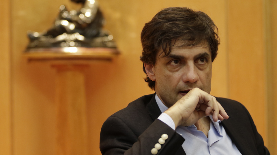 HernÃ¡n Lacunza, ministro de Hacienda. Una gestiÃ³n de urgencia que le recargarÃ¡ las espaldas al prÃ³ximo gobierno.