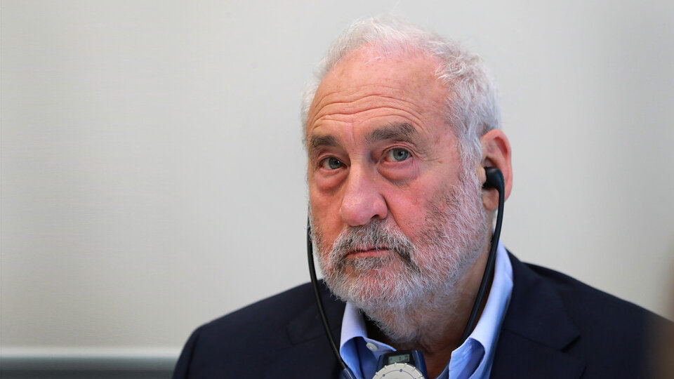 El profesor Joseph Stiglitz afirmÃ³ que el FMI y la polÃ¬tica de Macri desencadenaron &amp;quot;el desastre argentino&amp;quot;.Â 