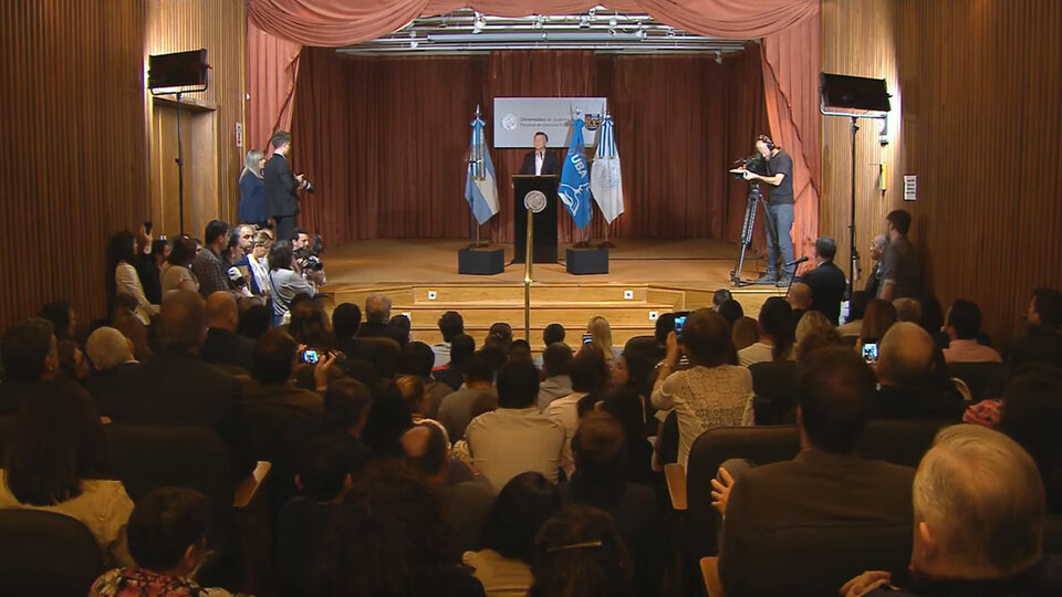 Macri quiere hablar del trabajo que “todavía no existe”