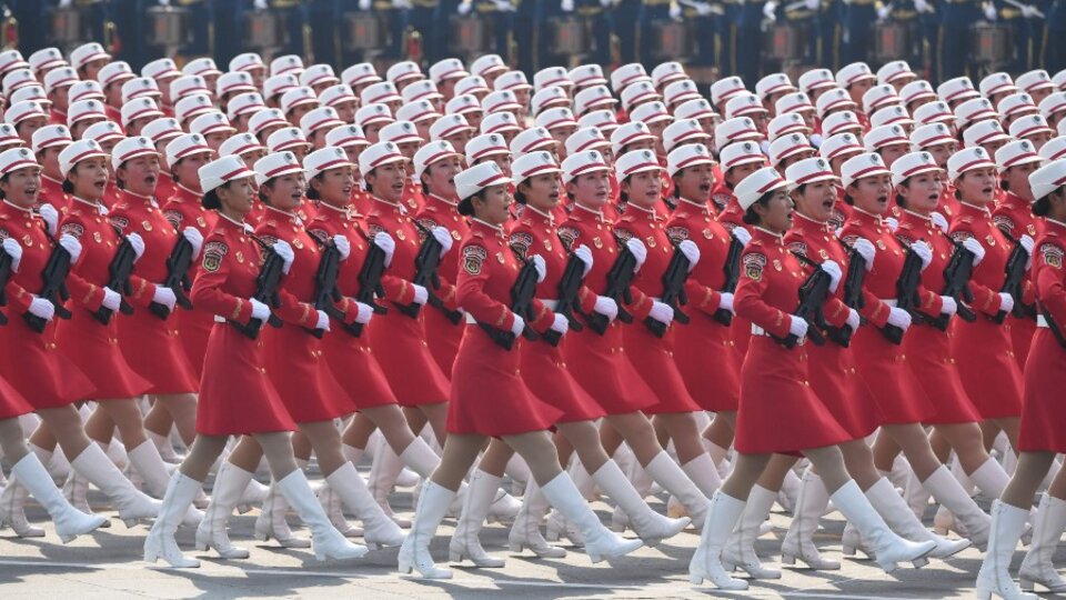 Con un imponente desfile militar China celebra su 7... | Página12