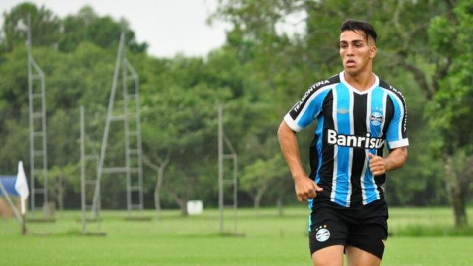 Murió un futbolista argentino tras caer desde un sexto piso