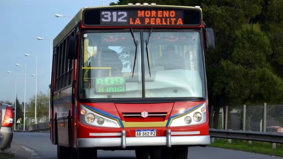 Paro de colectivos por 24 horas en el oeste de Buen ...