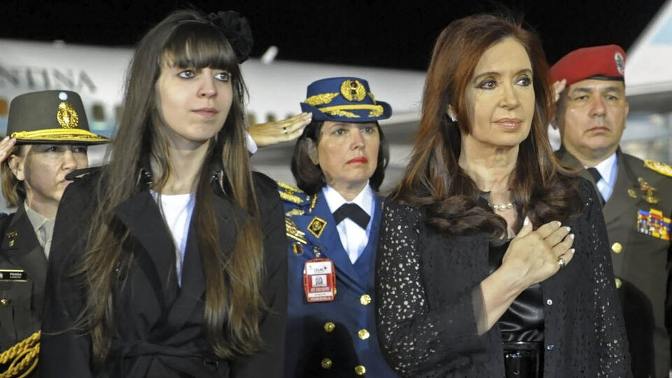 Cristina Fernández de Kirchner viajó esta madrugada a Cuba para visitar a su hija Florencia Kirchner.