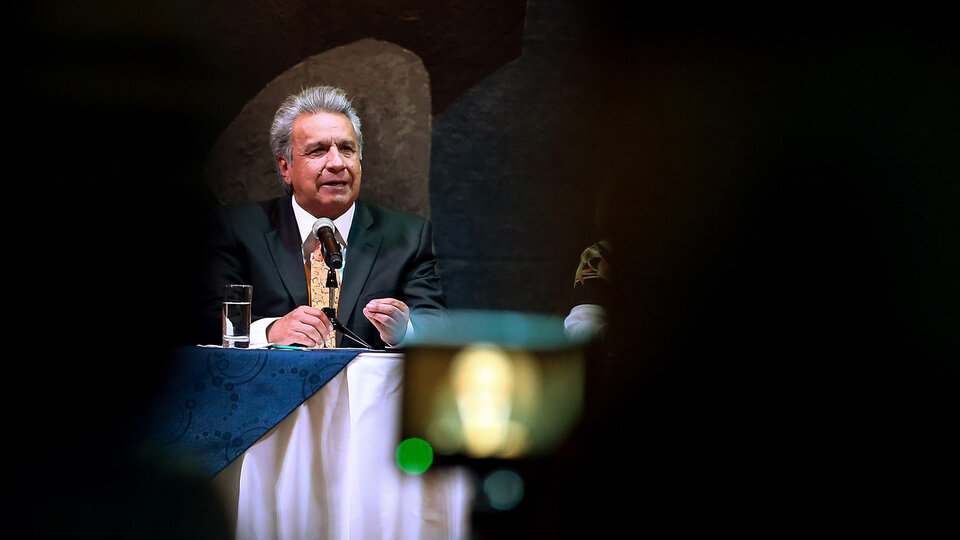 Ecuador repite las medidas económicas de Macri