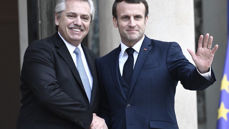 Alberto Fernández se reunió con Emmanuel Macron, quien le dijo que puede contar con su ayuda para encarar la renegociación de la deuda.