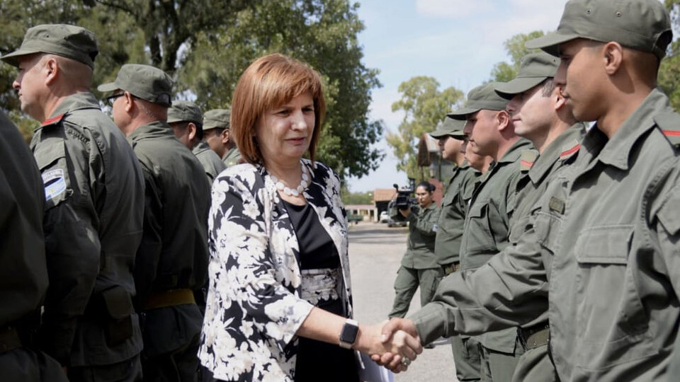 El Gobierno creó el «Servicio Cívico Voluntario en Valores», que estará bajo la órbita de Gendarmería El Gobierno creó el «Servicio Cívico Voluntario en Valores», que estará bajo la órbita de Gendarmería