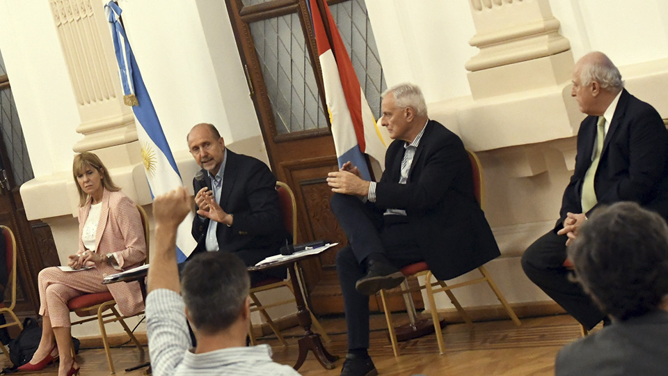 Lifschitz y Perotti se vieron por primera vez desde el cambio de gobierno (Fuente: Gentileza Gobierno de Santa Fe)