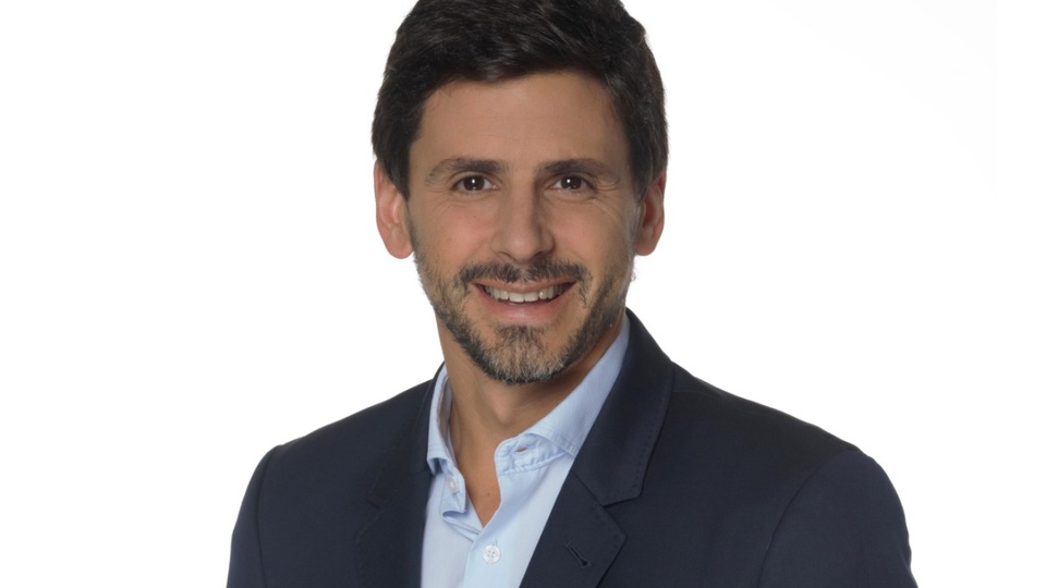 El desembarco es con 24 canales, explica Turovelzky.