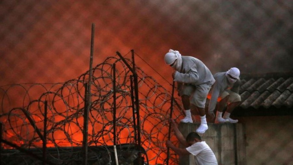 El motÃ­n, en el que se enfrentaron dos grupos por el control de drogas dentro del penal, durÃ³ cinco horas.