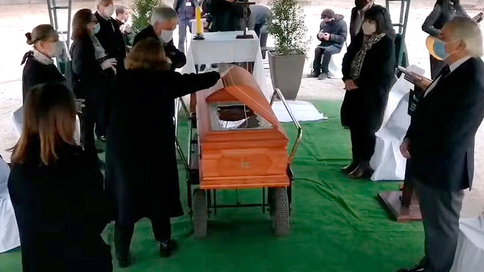 Piñera en el funeral de su tío.